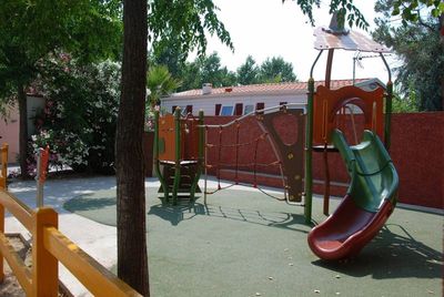 aire de jeux proche de la plage vias camping